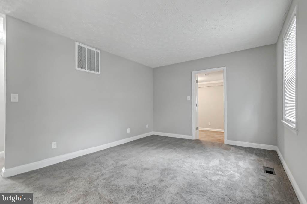 4515 Maple Road Morningside, MD 20746 - Photo 29 of 32
