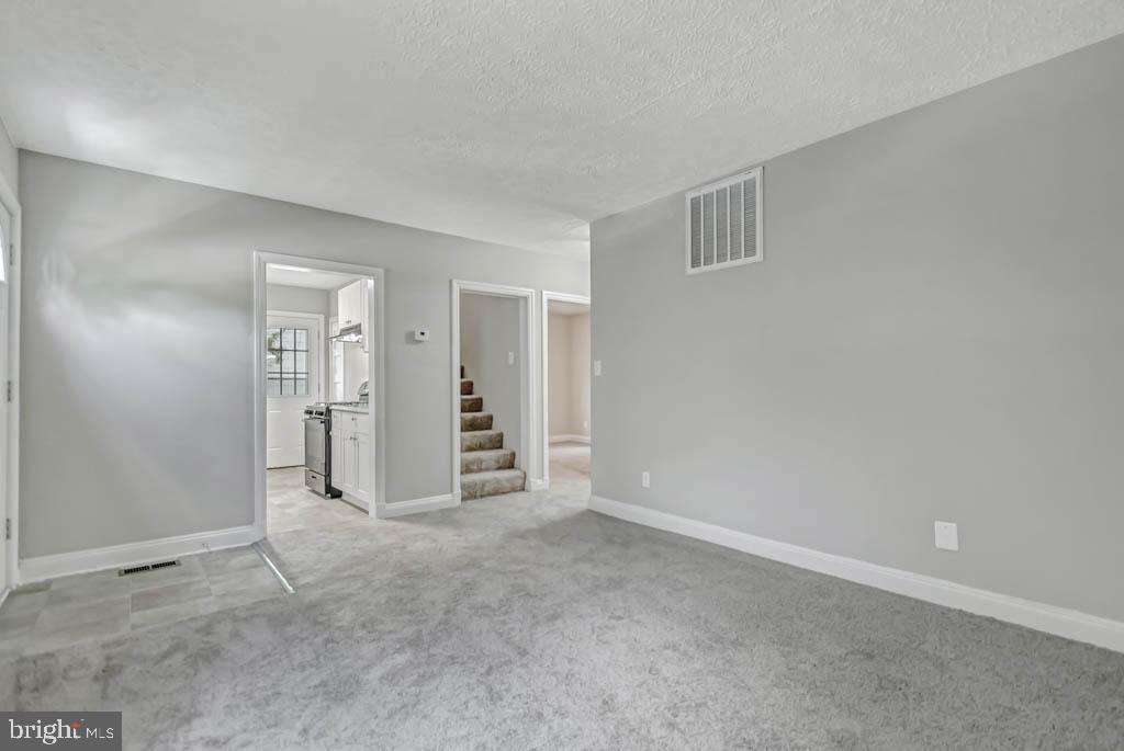 4515 Maple Road Morningside, MD 20746 - Photo 5 of 32