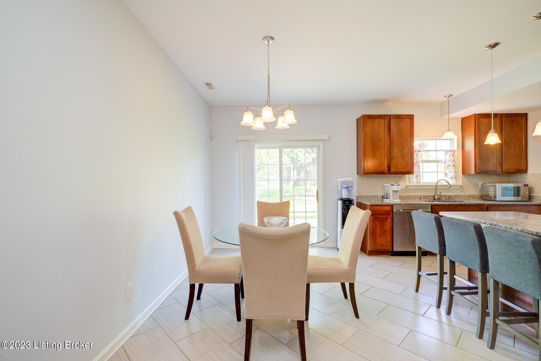 7903 Bridlevista Road Louisville, KY 40228 - Photo 33 of 35 GSP-7903_Bridlevista_Rd-13