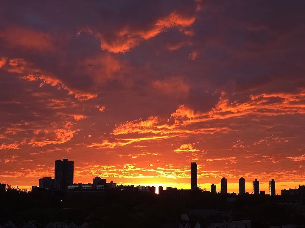 1601 West School Street, Unit 401 Chicago, IL 60657 - Photo 2 of 6