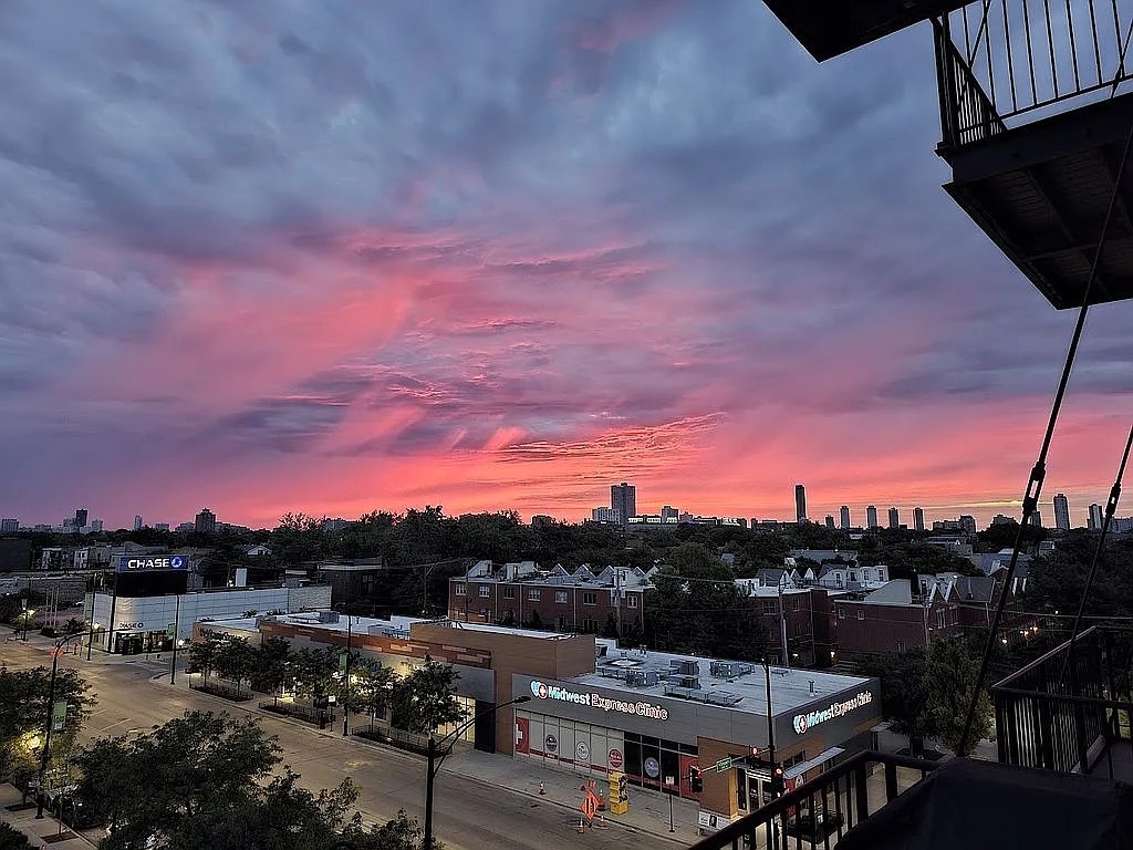 1601 West School Street, Unit 401 Chicago, IL 60657 - Photo 3 of 6