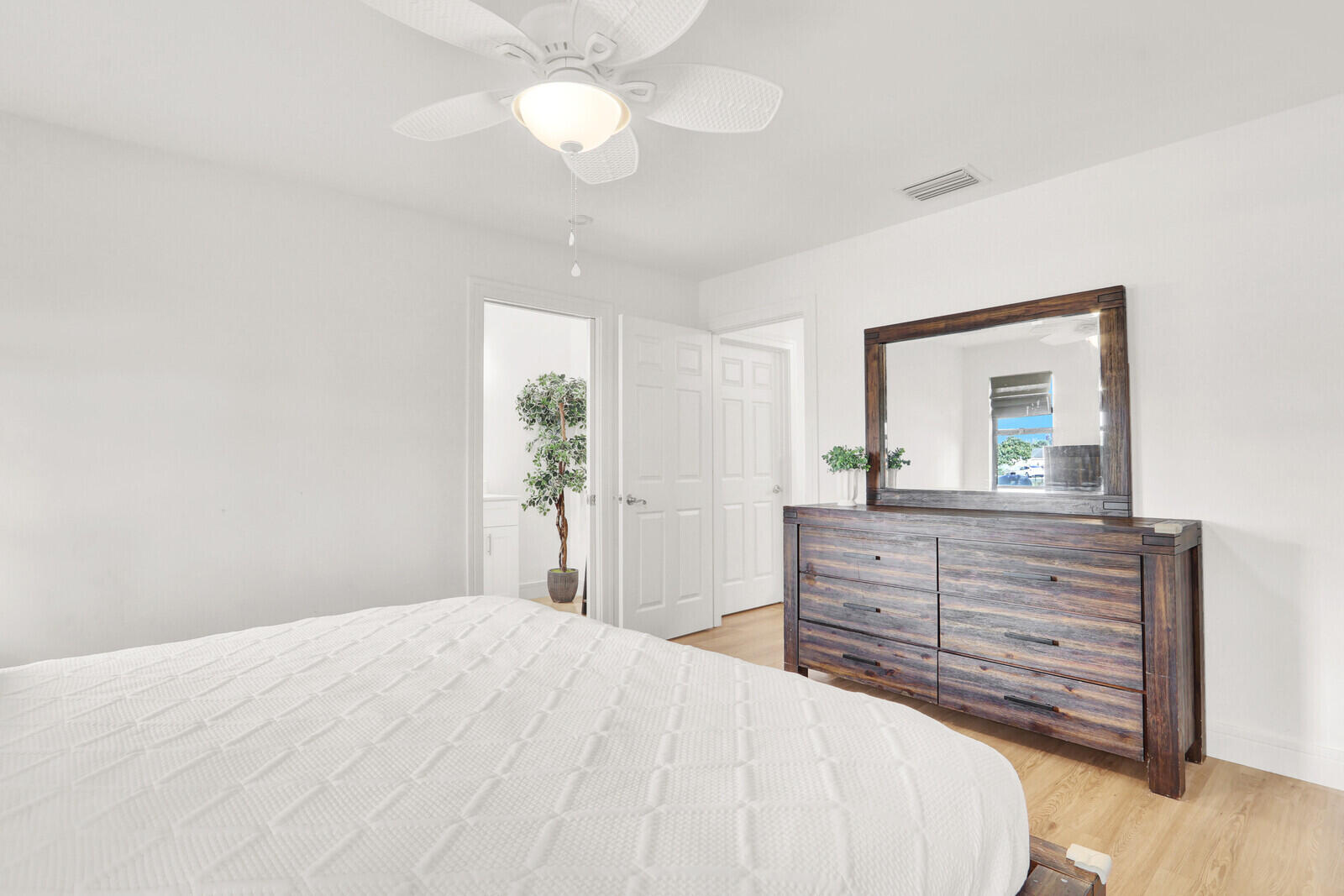 18019 43rd Road North Loxahatchee, FL 33470 - Photo 21 of 35 Priamary bedroom