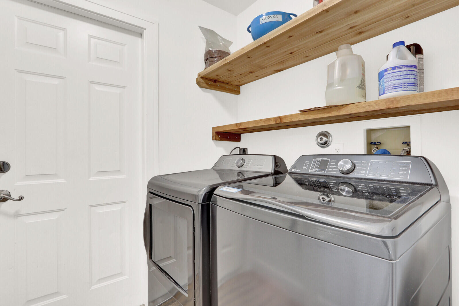 18019 43rd Road North Loxahatchee, FL 33470 - Photo 23 of 35 Laundry inside