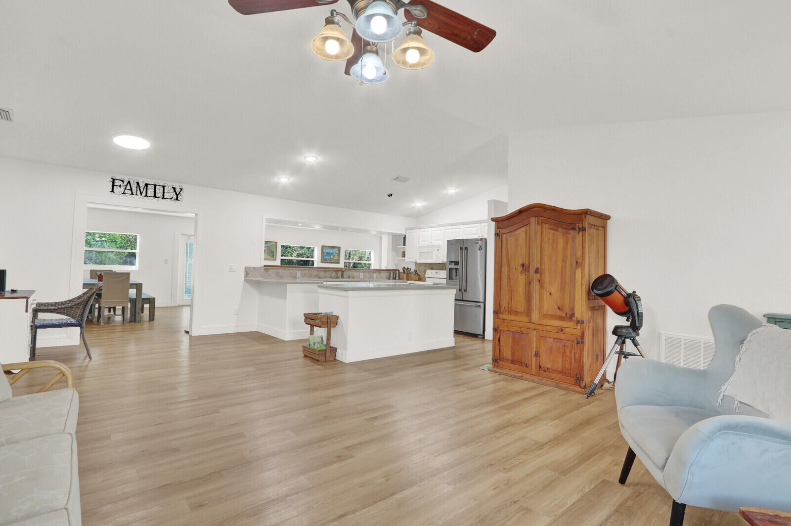 18019 43rd Road North Loxahatchee, FL 33470 - Photo 8 of 35 High ceilings