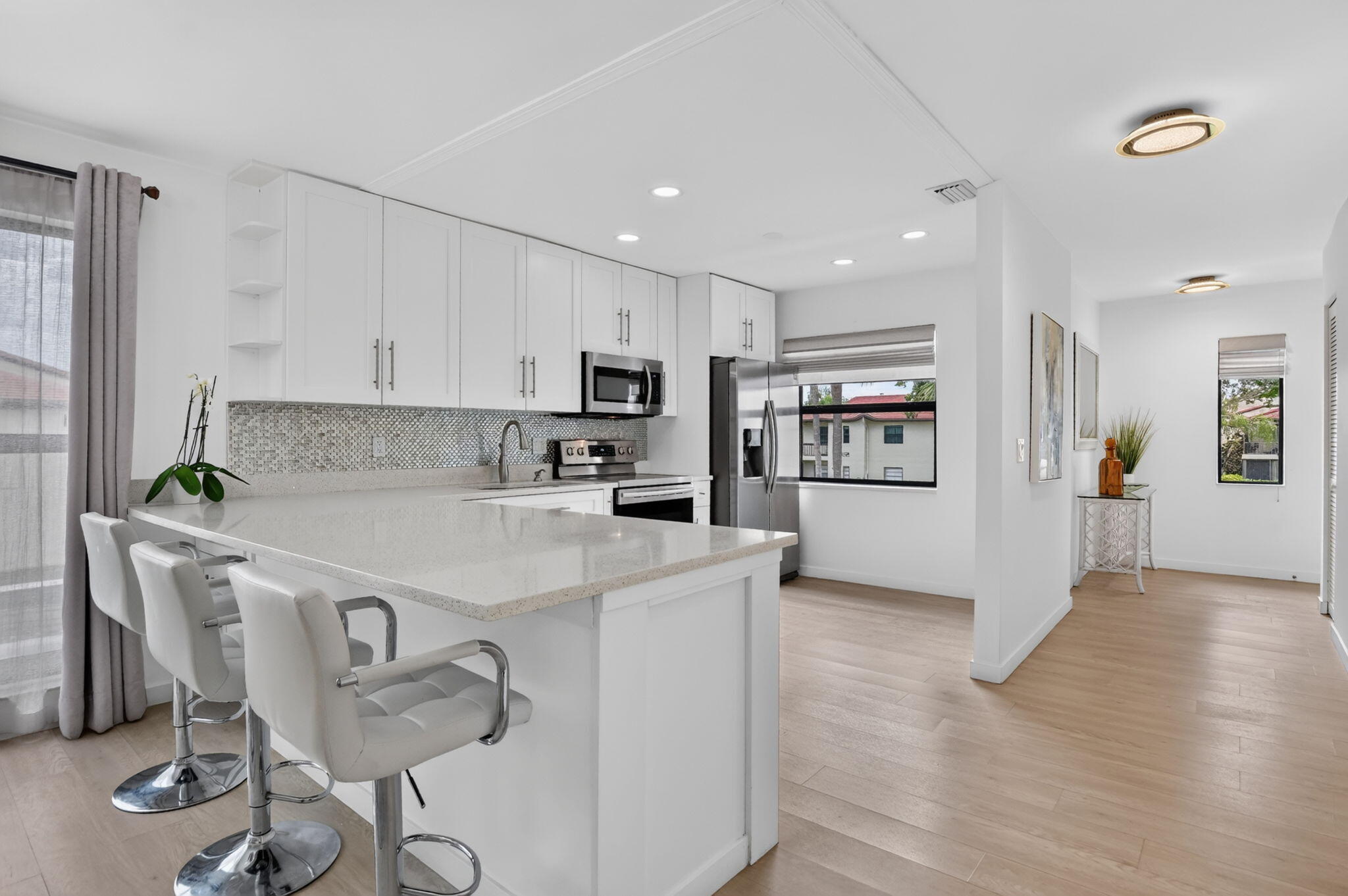 8545 Casa Del Lago, Unit 38H Boca Raton, FL 33433 - Photo 10 of 54 10-web-or-mls-DSC_4765