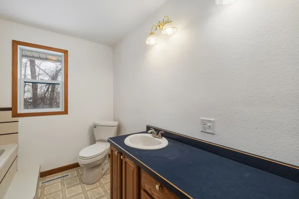 $250,000 | 610 6th Street, Hope, ND 58064