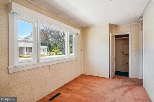 $325,000 | 4 Maple Avenue, Walkersville, MD 21793