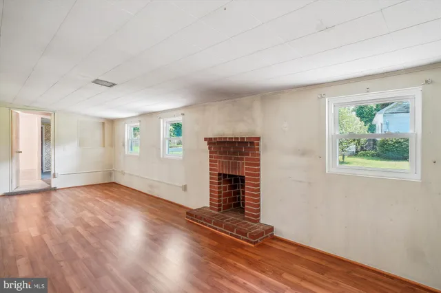 $325,000 | 4 Maple Avenue, Walkersville, MD 21793