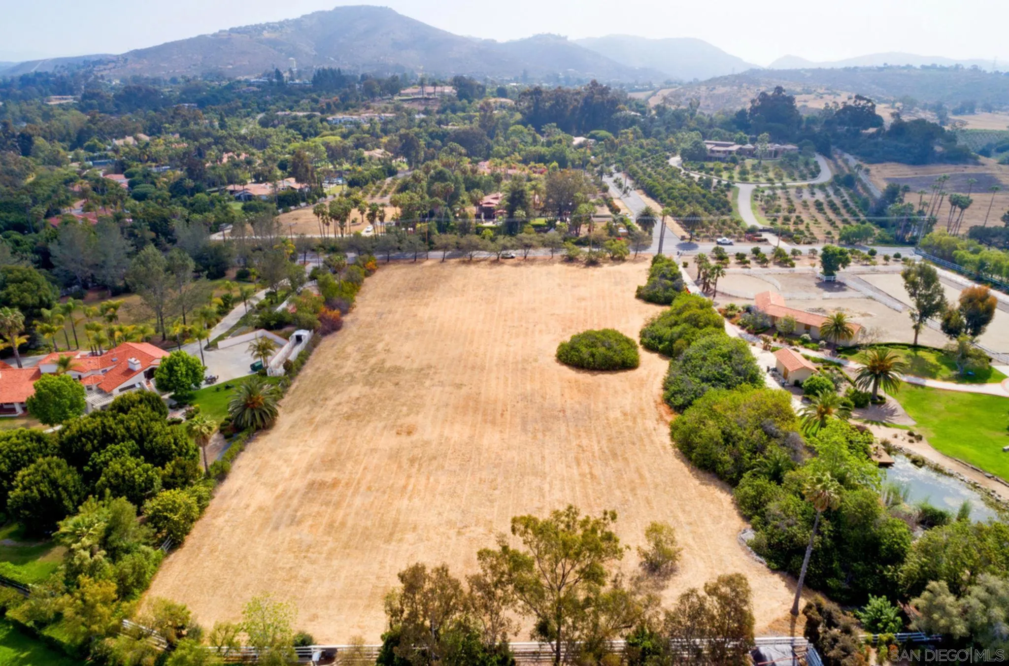 7 St Rancho Santa Fe Ca, Unit 1 Rancho Santa Fe, CA 92067 - Photo 3 of 8 a view of a city