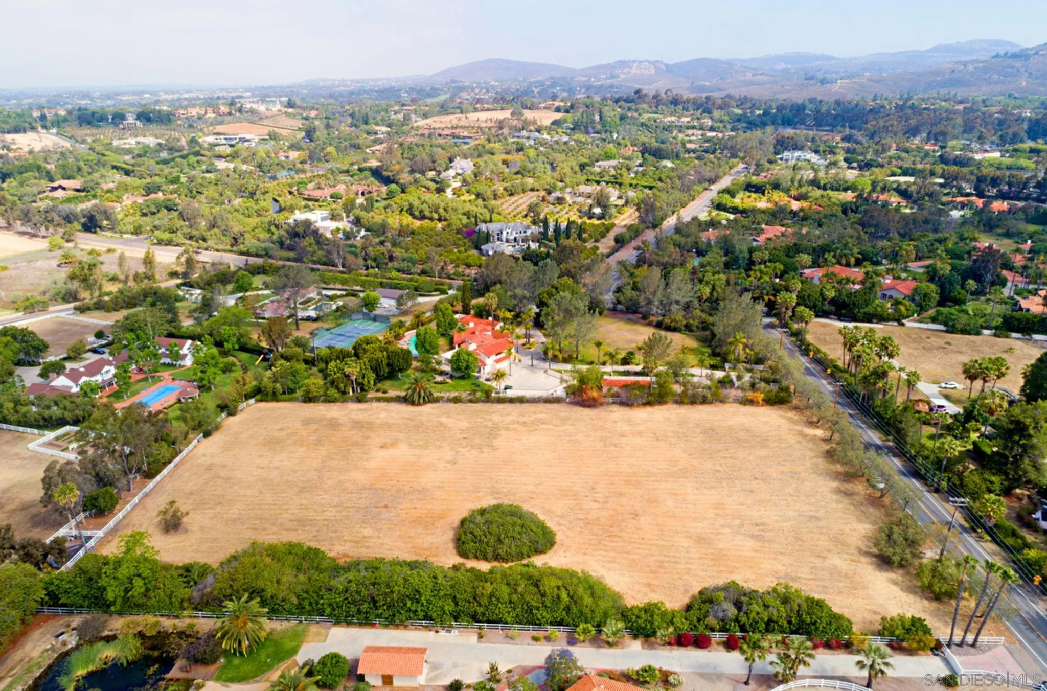 7 St Rancho Santa Fe Ca, Unit 1 Rancho Santa Fe, CA 92067 - Photo 5 of 8 a view of a city