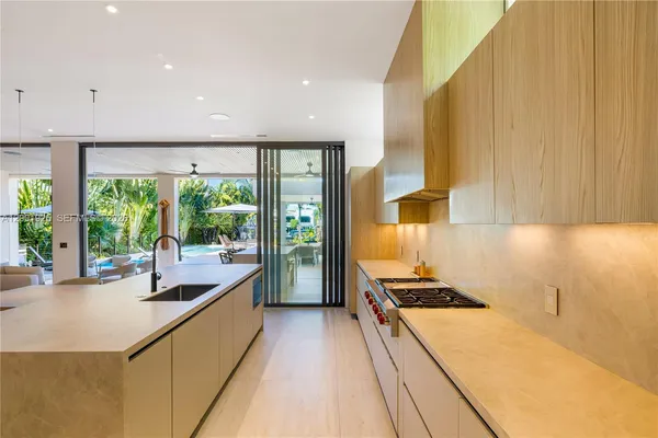 $60,000 | 707 Northeast 77th Street, Miami, FL 33138