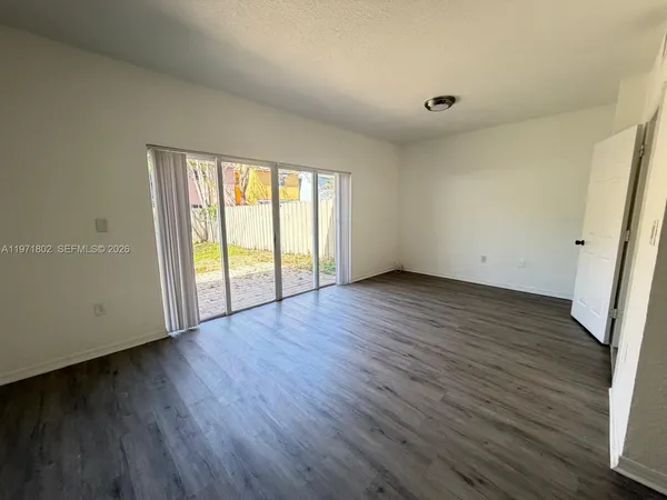 $2,100 | 972 Southwest 6th Avenue, Florida City, FL 33034