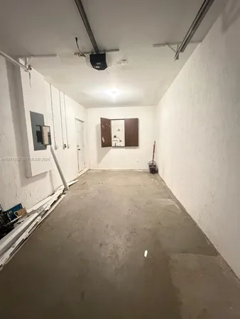 $2,100 | 972 Southwest 6th Avenue, Florida City, FL 33034