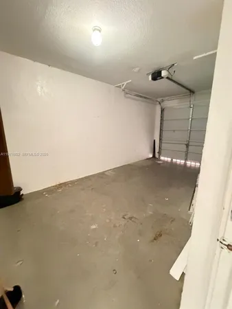 $2,100 | 972 Southwest 6th Avenue, Florida City, FL 33034