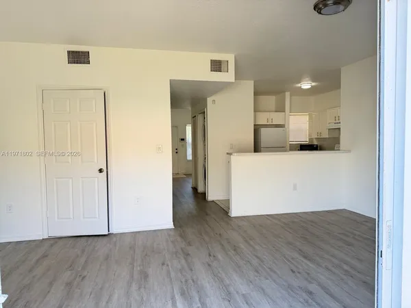 $2,100 | 972 Southwest 6th Avenue, Florida City, FL 33034