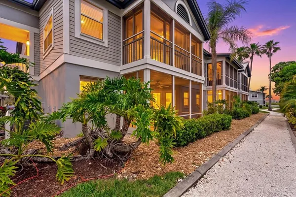 $699,900 | 1332 Siesta Bayside Drive, Unit 1332C, Sarasota, FL 34242