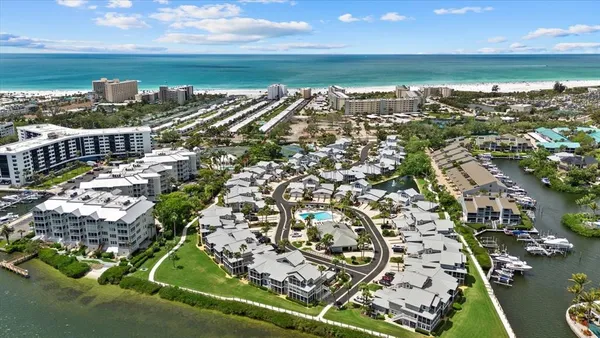 $699,900 | 1332 Siesta Bayside Drive, Unit 1332C, Sarasota, FL 34242