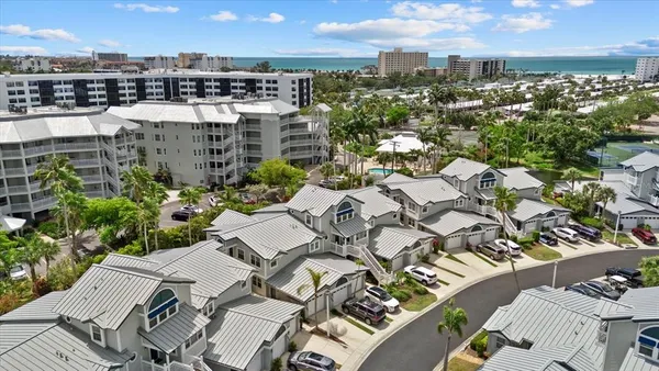 $699,900 | 1332 Siesta Bayside Drive, Unit 1332C, Sarasota, FL 34242