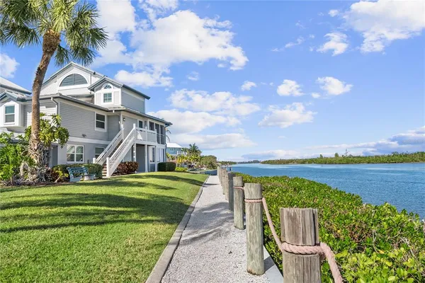$699,900 | 1332 Siesta Bayside Drive, Unit 1332C, Sarasota, FL 34242