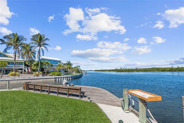 $699,900 | 1332 Siesta Bayside Drive, Unit 1332C, Sarasota, FL 34242