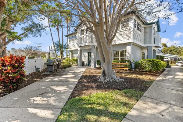 $699,900 | 1332 Siesta Bayside Drive, Unit 1332C, Sarasota, FL 34242