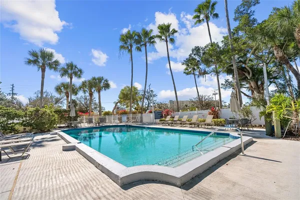 $699,900 | 1332 Siesta Bayside Drive, Unit 1332C, Sarasota, FL 34242