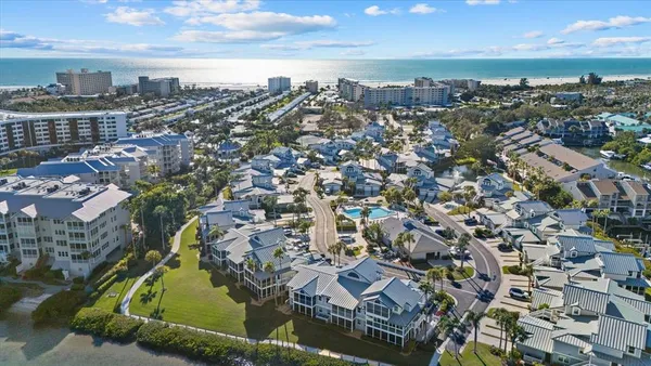 $699,900 | 1332 Siesta Bayside Drive, Unit 1332C, Sarasota, FL 34242
