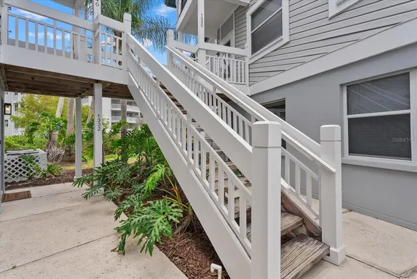 $699,900 | 1332 Siesta Bayside Drive, Unit 1332C, Sarasota, FL 34242