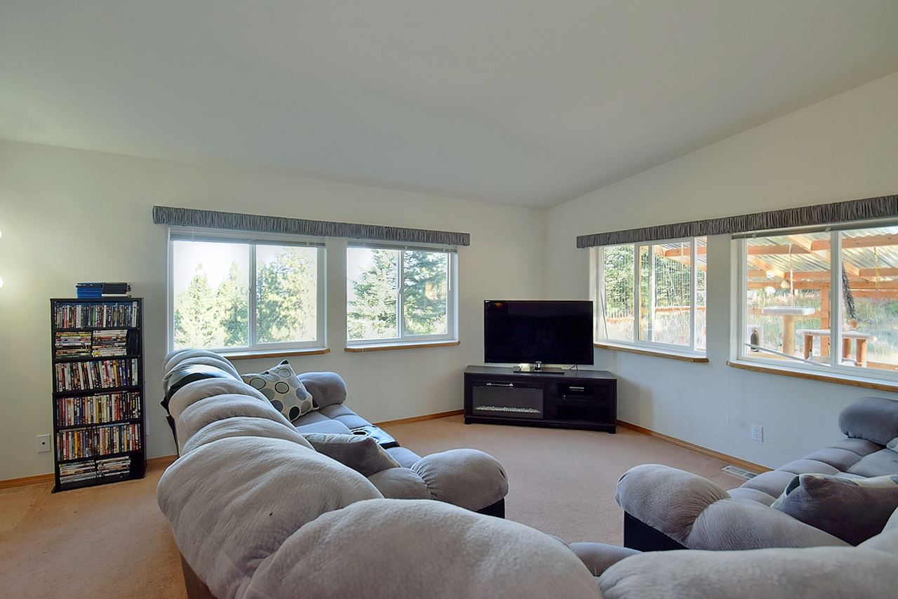28921 North Conklin Road Chattaroy, WA 99003 - Photo 12 of 20