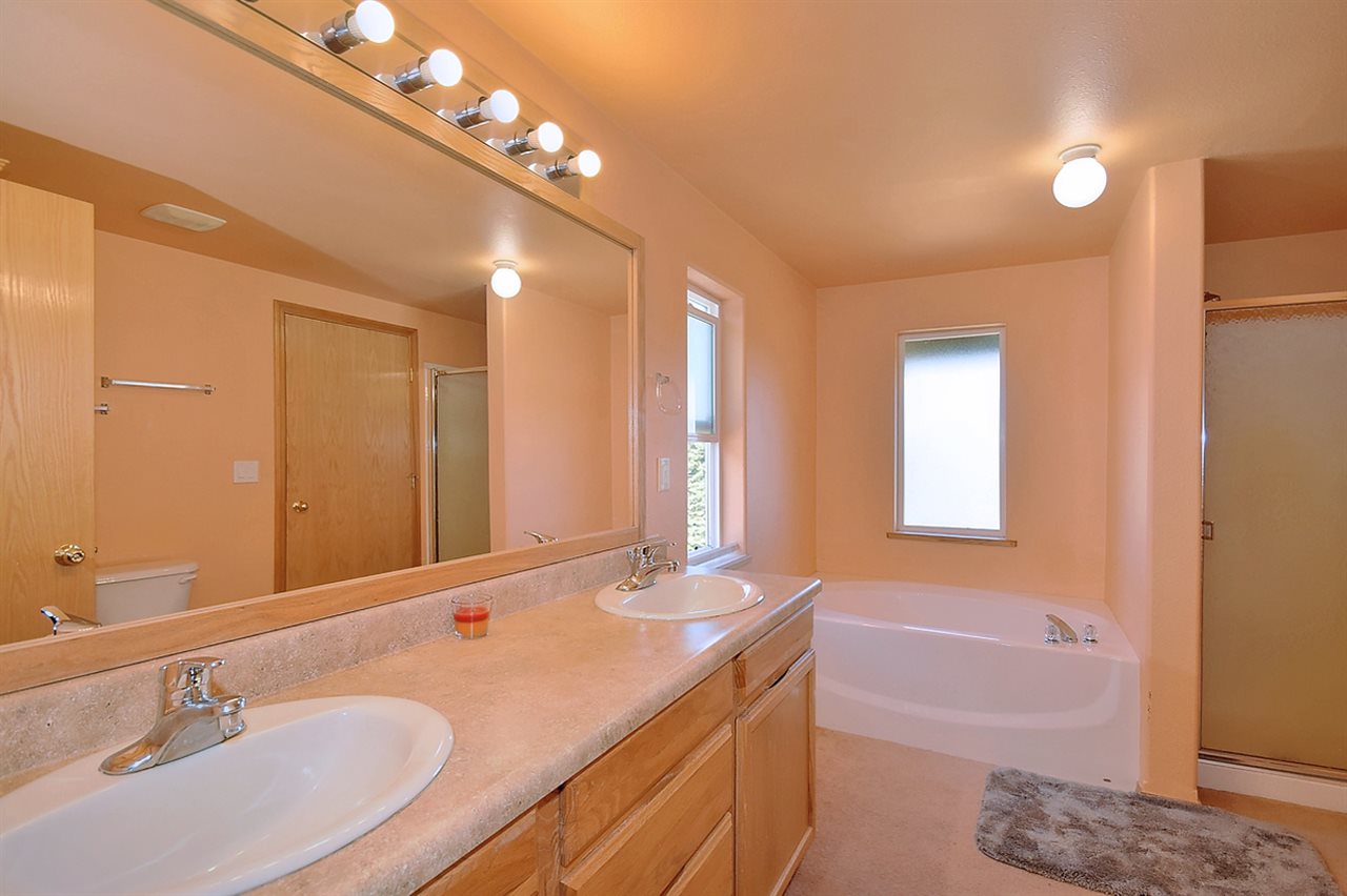 28921 North Conklin Road Chattaroy, WA 99003 - Photo 14 of 20