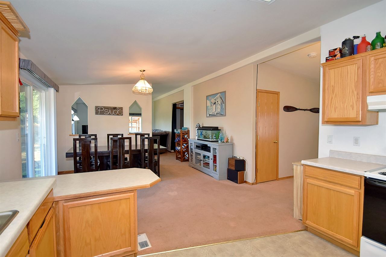 28921 North Conklin Road Chattaroy, WA 99003 - Photo 10 of 20