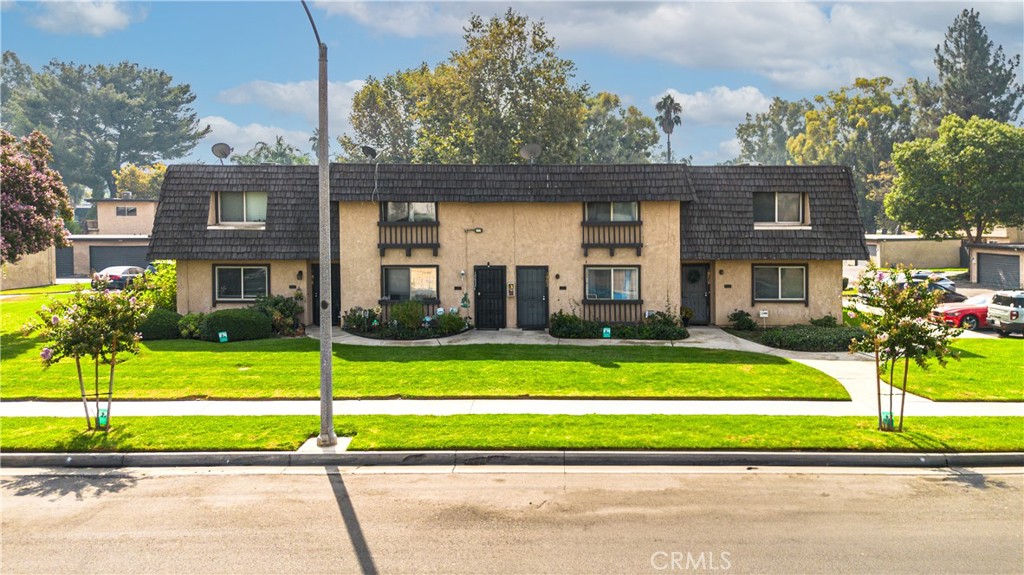 10654 White Oak Drive Riverside, CA 92505 - Photo 24 of 29 a front view of a house with a yard