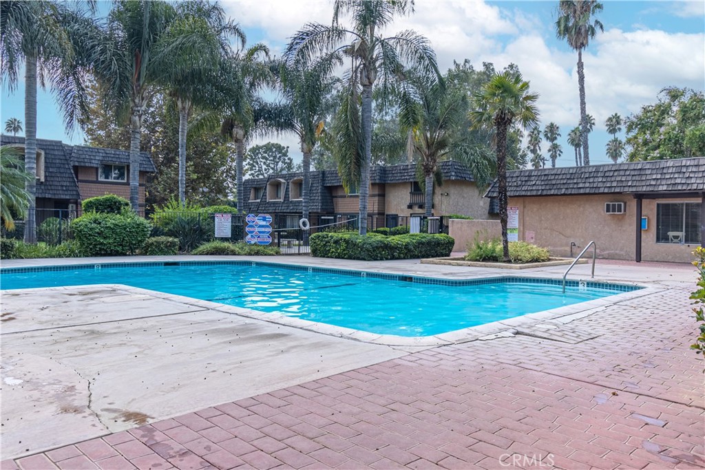 10654 White Oak Drive Riverside, CA 92505 - Photo 5 of 29 a front view of house with yard and green space