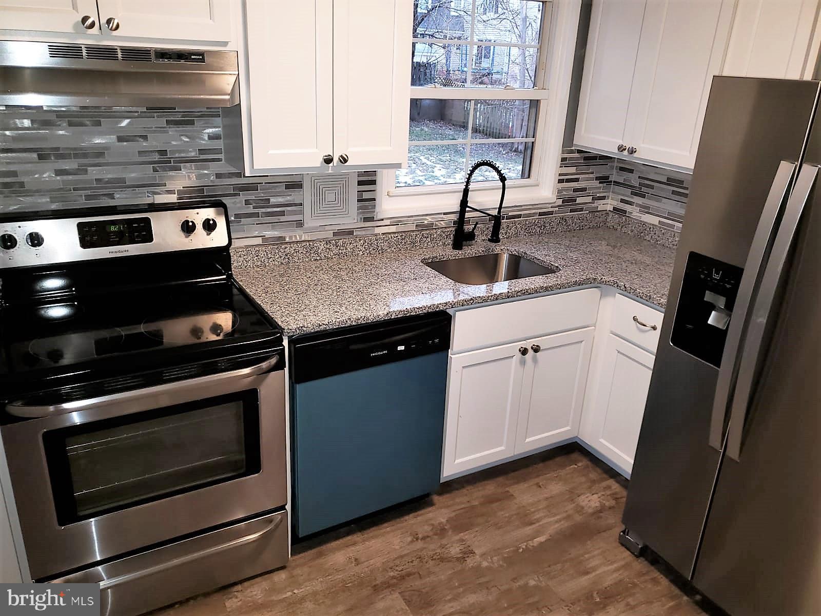 1314 Woodbridge Road Baltimore, MD 21228 - Photo 3 of 20