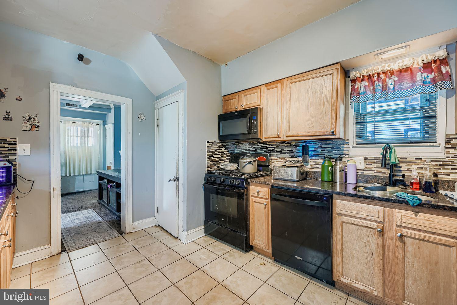 5334 Liberty Heights Avenue Baltimore, MD 21207 - Photo 12 of 28