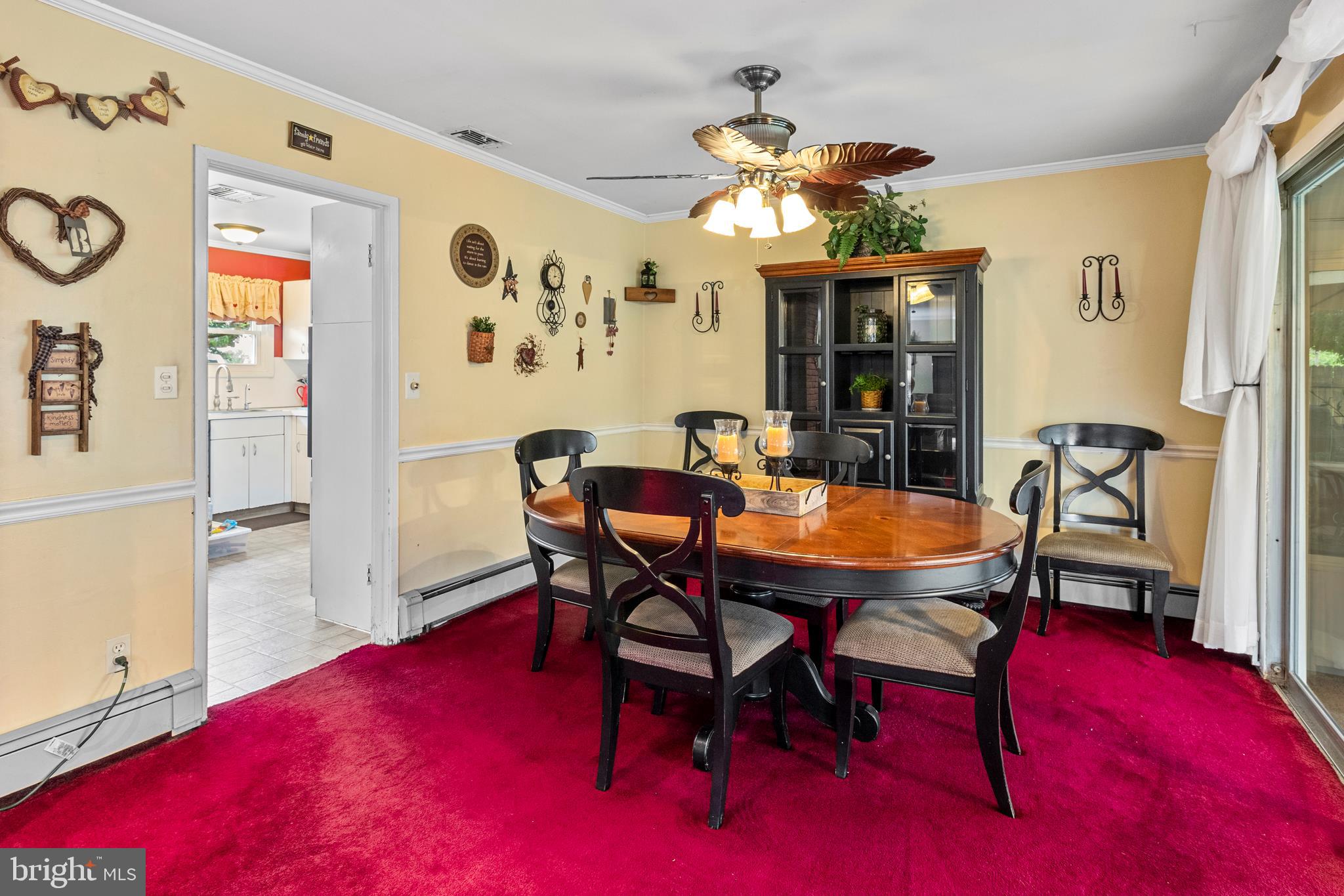 39 Round Hill Road Levittown, PA 19056 - Photo 10 of 31 Dining Room