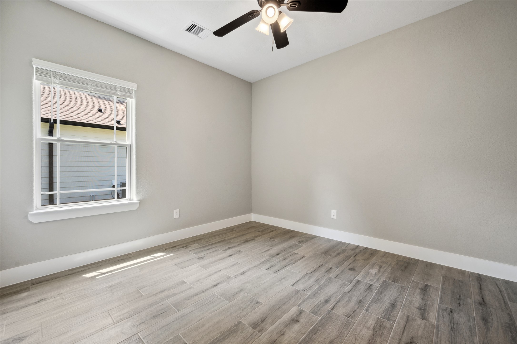 139 Popular Street Onalaska, TX 77360 - Photo 23 of 27 Bedroom.