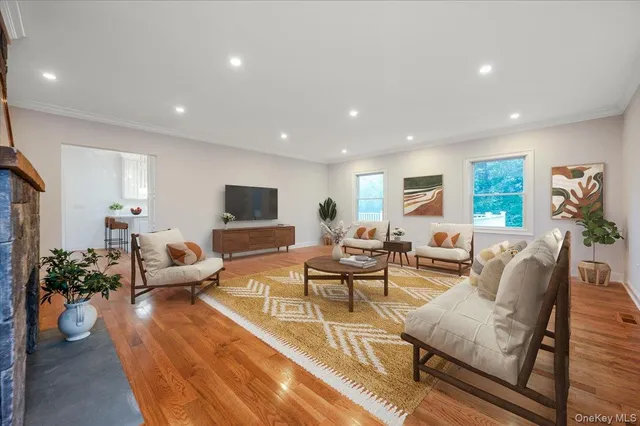 $899,000 | 35 Summit Drive, Mahopac, NY 10541