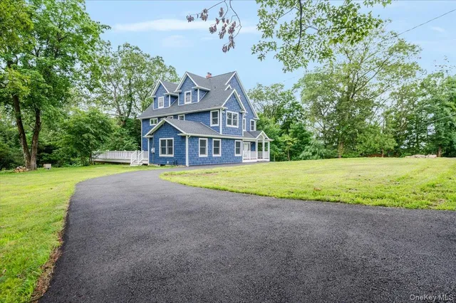 $899,000 | 35 Summit Drive, Mahopac, NY 10541