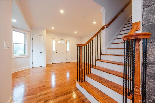 $899,000 | 35 Summit Drive, Mahopac, NY 10541