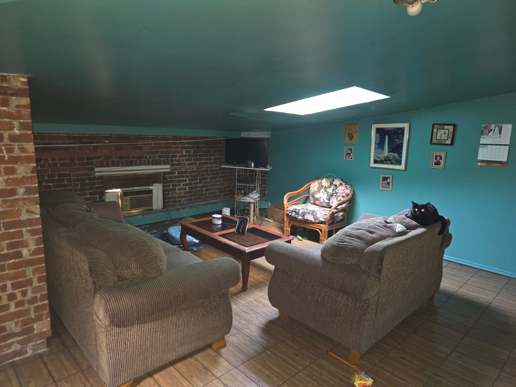 40 Byers Street Springfield, MA 01105 - Photo 11 of 19