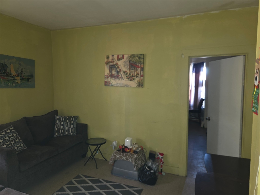 40 Byers Street Springfield, MA 01105 - Photo 16 of 19