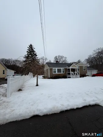 a view of houses with sky view