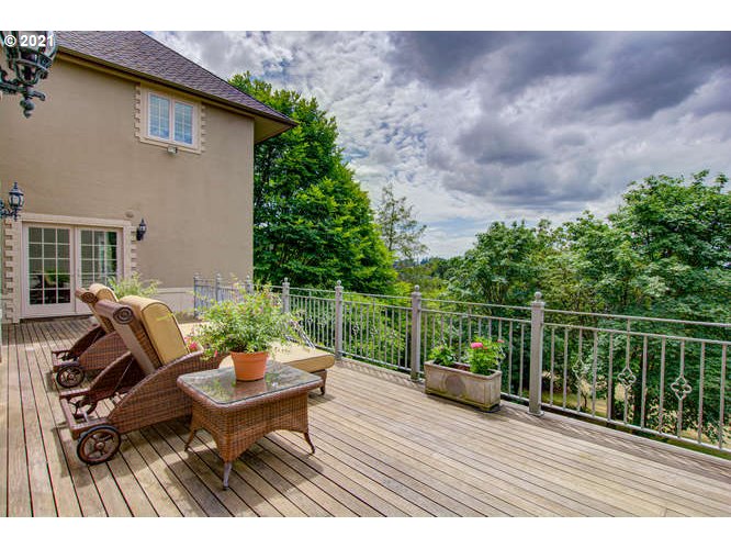 22833 Southwest Mountain Road West Linn, OR 97068 - Photo 26 of 32 Gallery Image 26