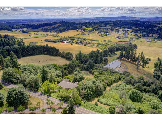 22833 Southwest Mountain Road West Linn, OR 97068 - Photo 32 of 32 Gallery Image 32