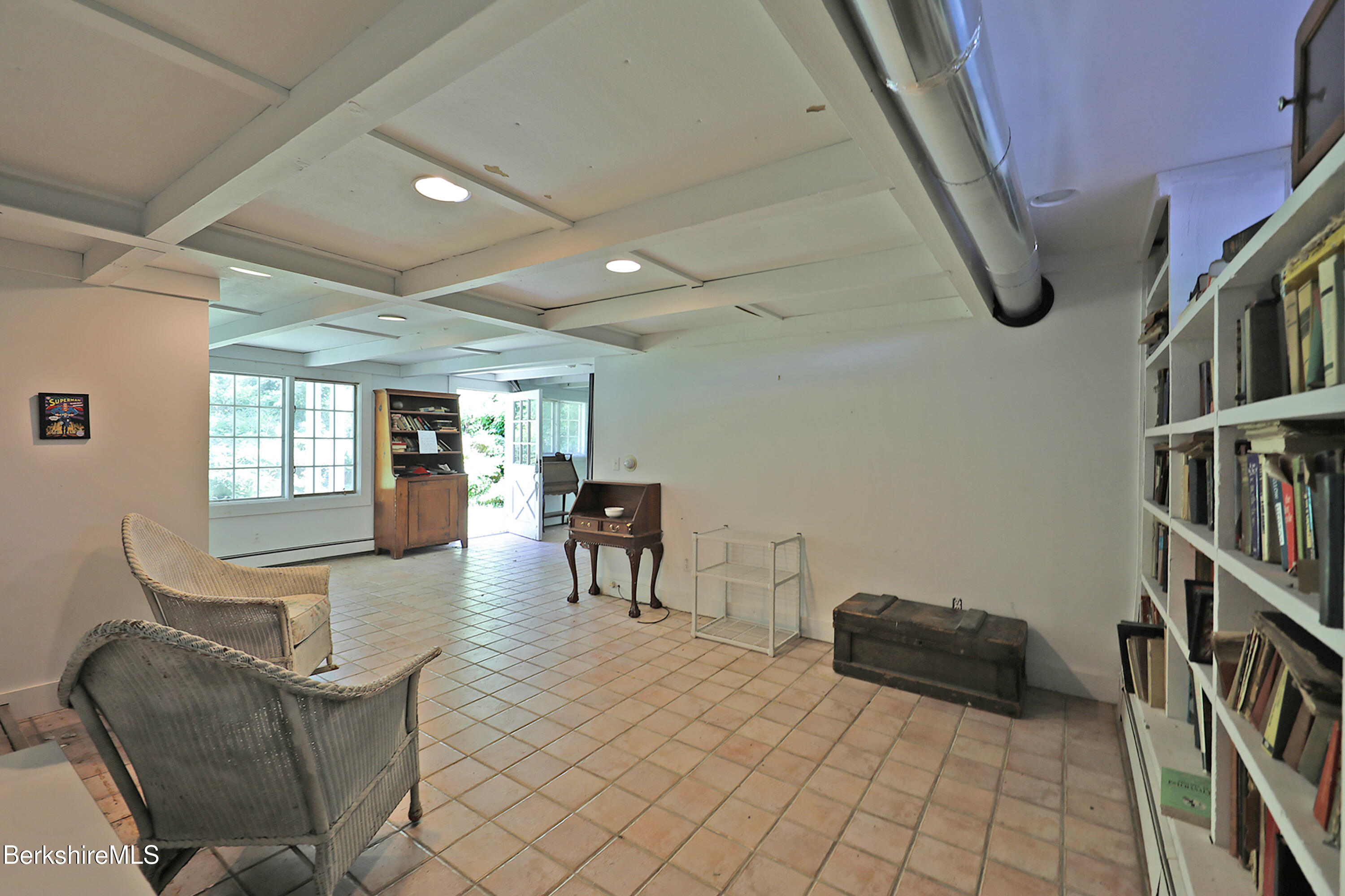 15 Interlaken Cross Road Stockbridge, MA 01262 - Photo 34 of 47 Large flex space