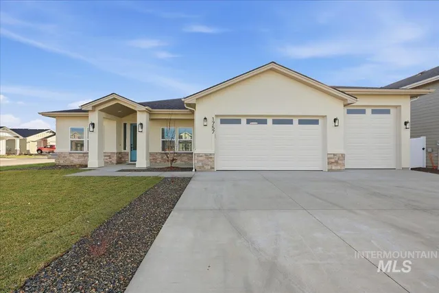 $529,900 | 1757 Kayak Road, Emmett, ID 83617