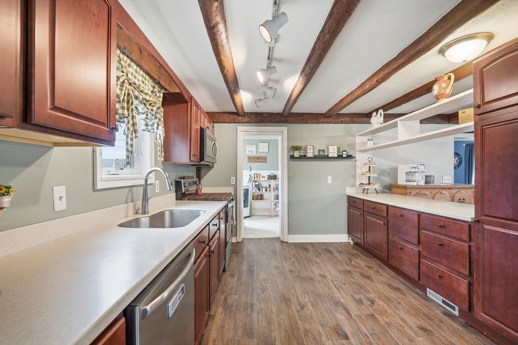 79 State Road Whately, MA 01373 - Photo 9 of 40