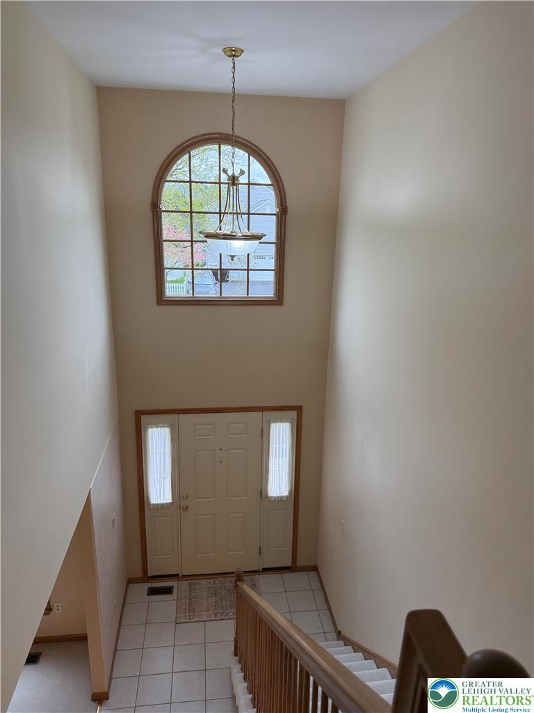 4165 Alder Road Bethlehem, PA 18020 - Photo 9 of 24