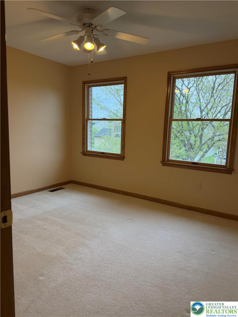 4165 Alder Road Bethlehem, PA 18020 - Photo 10 of 24